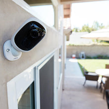 Outdoor Weatherproof Security Camera (Wire-Free & 1080P Full-HD)